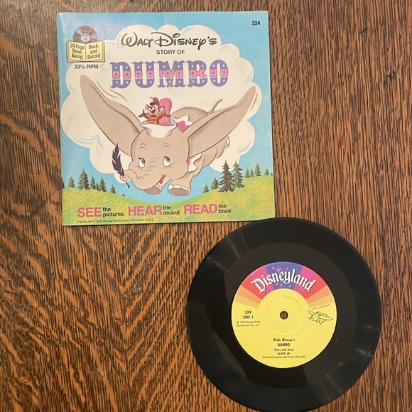 6 Walt Disney’s 24 pg Read-Along Books w/ Records. - Picture 7 of 7